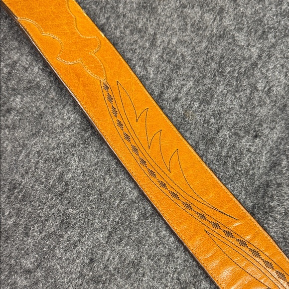 Lucchese Tan Leather Belt with Silver Buckle - Picture 5 of 13